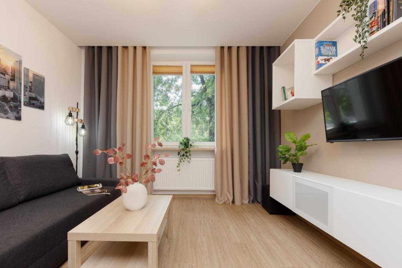 Roomy Apartment Oczapowskiego In Bielany By Noclegi Renters Warsaw Exterior photo